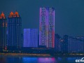 “中国航天日”主题灯光秀点亮武汉夜空