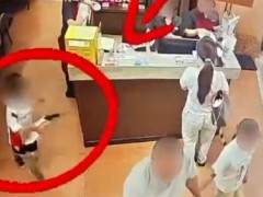 了解:还原女子与4岁男童摸臀争议全过程 双方各执一词未和解